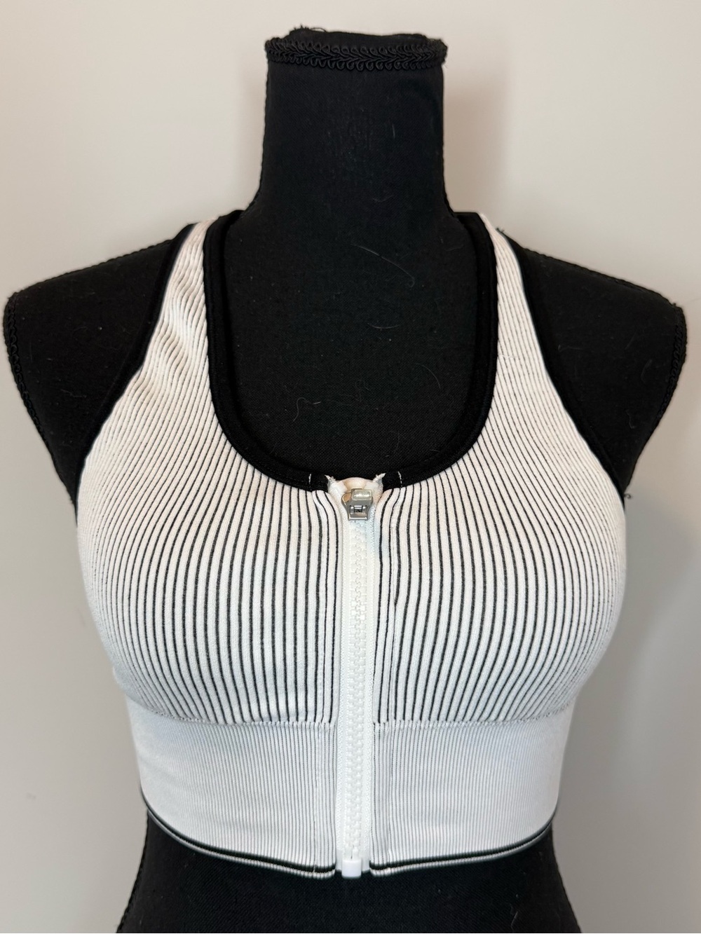 Calvin Klein White and Black Ribbed Zip-Front Performance Bra